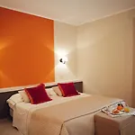 Al Madarig Hotel 3*