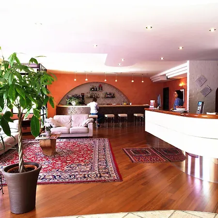 Hotel Al Madarig 3*